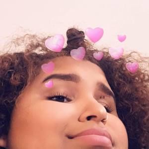 Meet your Posher, Ely